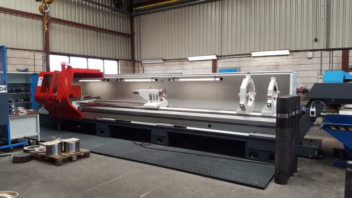 Nieuwe draaibank in gebruik genomen