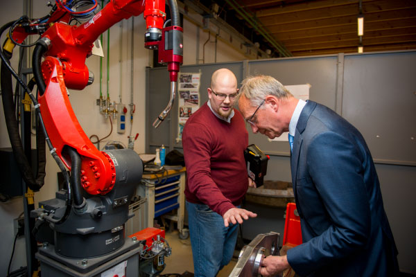 Minister Kamp bezoekt Duurzaamheidsfabriek